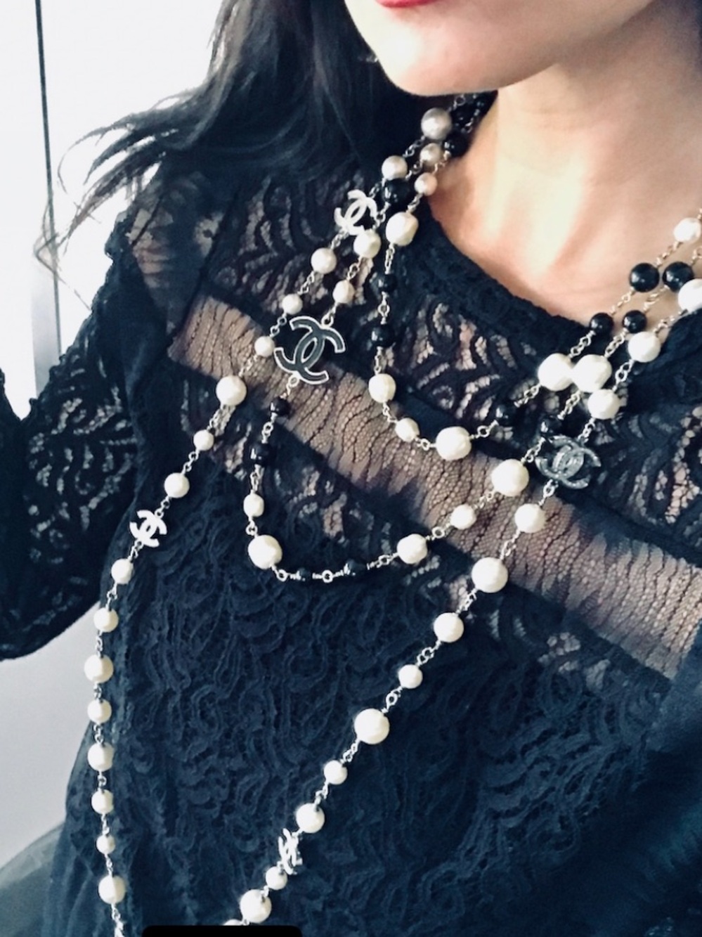 CHANEL Iconic Ivory Pearl CC Logo Long Chain Necklace - Picture 16 of 16